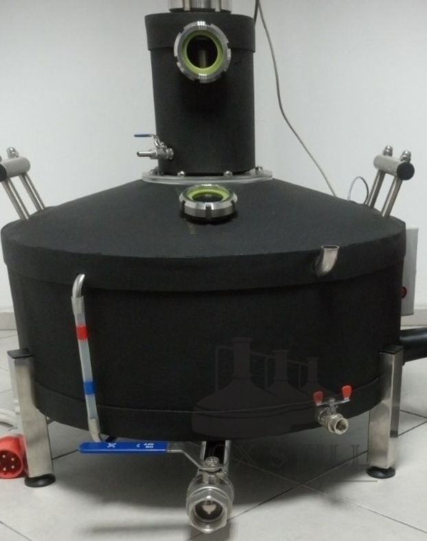 4 ZBIORNIK DWUPŁASZCZOWY 65L